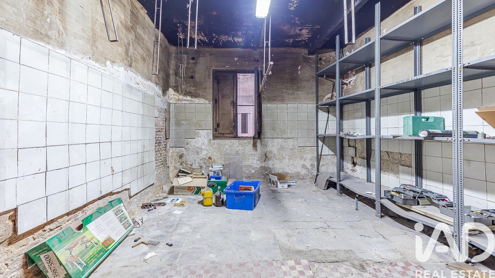 Commercial property in Madrid, Spain 1 bedroom, 128 sq.m. No. 188508