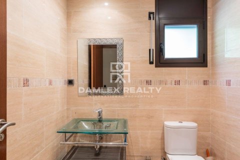 Villa for sale in Platja D'aro, Girona, Spain 3 bedrooms, 283 sq.m. No. 177073 - photo 17