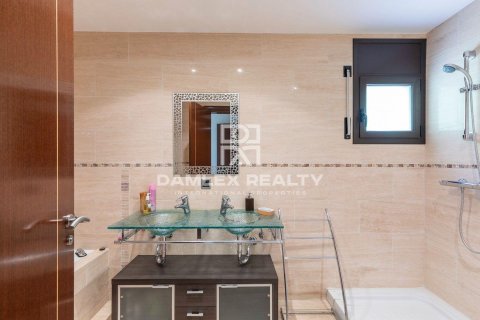 Villa for sale in Platja D'aro, Girona, Spain 3 bedrooms, 283 sq.m. No. 177073 - photo 20