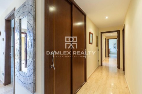 Villa for sale in Platja D'aro, Girona, Spain 3 bedrooms, 283 sq.m. No. 177073 - photo 16