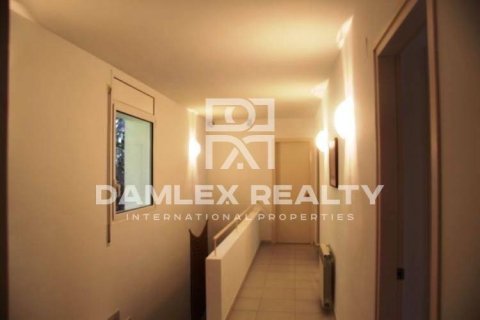 House for sale in Lloret de Mar, Girona, Spain 4 bedrooms, 174 sq.m. No. 177074 - photo 14
