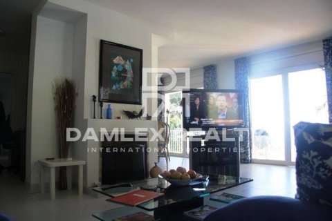 House for sale in Lloret de Mar, Girona, Spain 4 bedrooms, 174 sq.m. No. 177074 - photo 6