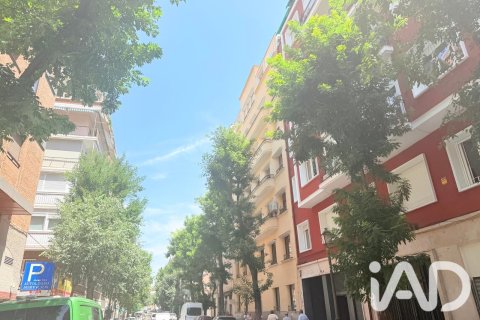 Apartament w Madrid, Hiszpania 3 sypialnie, 87 mkw. nr 187603 – zdjęcie 2