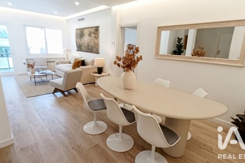 Apartment à vendre à Madrid, Espagne, 3 chambres, 169 m2 No. 187607 - photo 2