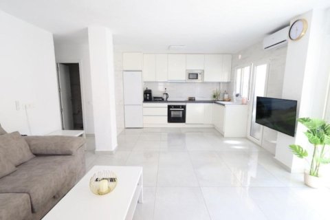 Apartment in Torrevieja, Alicante, Spain 3 bedrooms, 108 sq.m. No. 167282