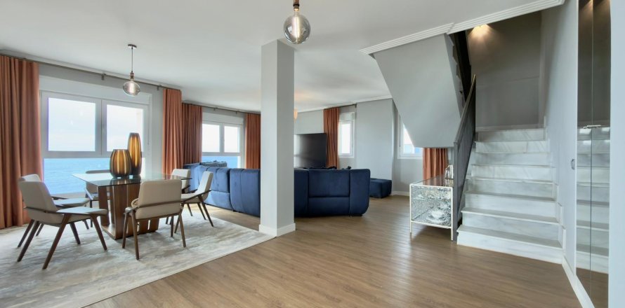 Penthouse in Villajoyosa, Alicante, Spain 4 bedrooms, 255 sq.m. No. 167277