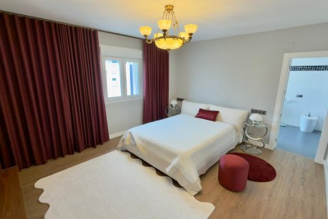 Penthouse for sale in Villajoyosa, Alicante, Spain 4 bedrooms, 255 sq.m. No. 167277 - photo 5