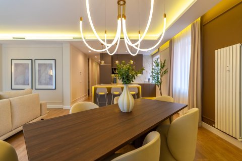 Apartment for sale in Madrid, Spain 2 bedrooms, 127 sq.m. No. 167278 - photo 21