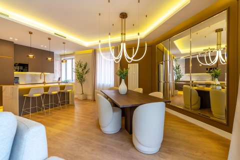 Apartment for sale in Madrid, Spain 2 bedrooms, 127 sq.m. No. 167278 - photo 23