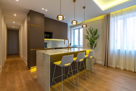Apartment for sale in Madrid, Spain 2 bedrooms, 127 sq.m. No. 167278 - photo 17