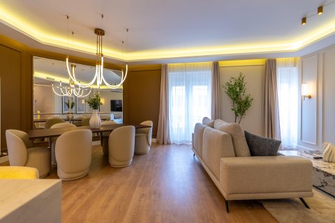 Apartment for sale in Madrid, Spain 2 bedrooms, 127 sq.m. No. 167278 - photo 6