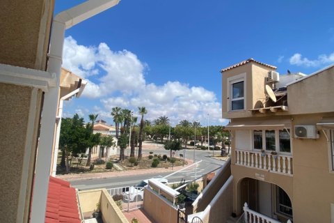 House for sale in Torrevieja, Alicante, Spain 3 bedrooms, 92 sq.m. No. 167280 - photo 10