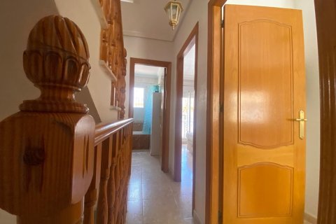 House for sale in Torrevieja, Alicante, Spain 3 bedrooms, 92 sq.m. No. 167280 - photo 19