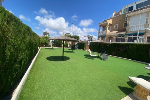 House for sale in Torrevieja, Alicante, Spain 3 bedrooms, 92 sq.m. No. 167280 - photo 26