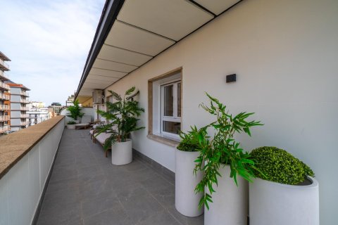 Apartment for sale in Madrid, Spain 3 bedrooms, 158 sq.m. No. 167279 - photo 30