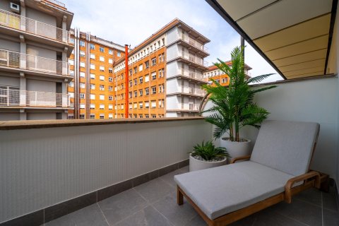 Apartment for sale in Madrid, Spain 3 bedrooms, 158 sq.m. No. 167279 - photo 29