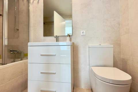 Apartment for sale in Alicante, Spain 3 bedrooms, 104 sq.m. No. 167281 - photo 15