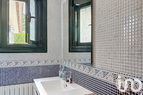 Продажа дома в Понтеведра, Испания 4 спальни, 331м2 №153261 - фото 19