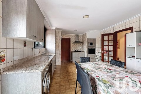 Продажа дома в Понтеведра, Испания 4 спальни, 331м2 №153261 - фото 2