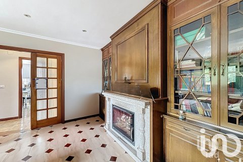 Продажа дома в Понтеведра, Испания 4 спальни, 331м2 №153261 - фото 8