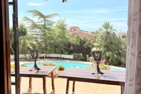 Talo myytävänä Calafell, Tarragona, Espanja, 7 makuuhuonetta, 175 m2 No. 153263 - kuva 12