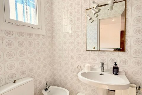 Talo myytävänä Calafell, Tarragona, Espanja, 7 makuuhuonetta, 175 m2 No. 153263 - kuva 15