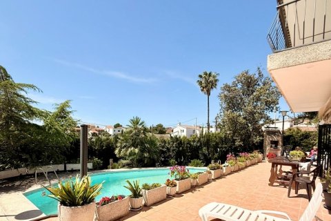 Talo myytävänä Calafell, Tarragona, Espanja, 7 makuuhuonetta, 175 m2 No. 153263 - kuva 24