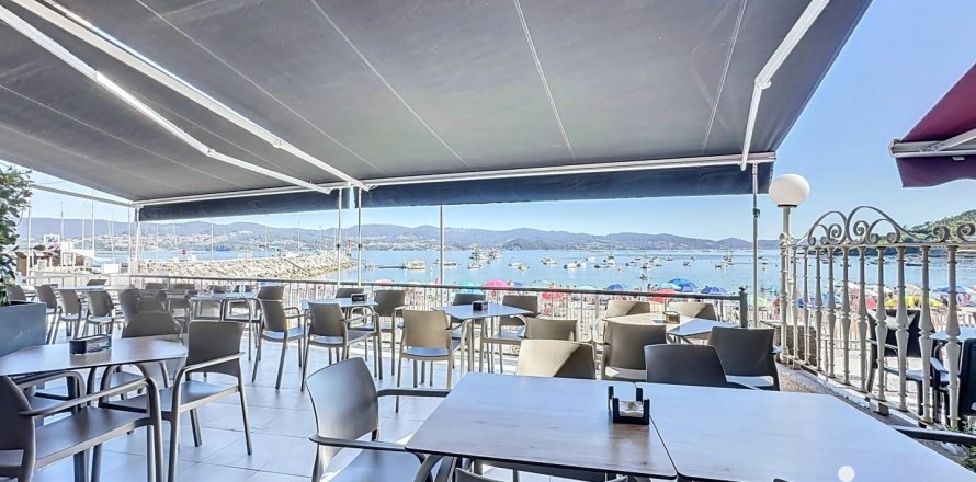 Hotelli Raxo, Pontevedra, Espanja 49 makuuhuonetta, 1663 m2 No. 153260