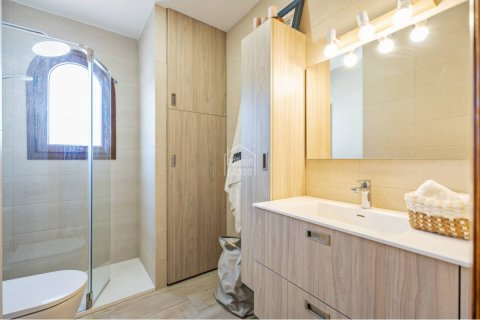 Apartamento en venta en Es Mercadal, Menorca, España 2 dormitorios, 62 m2 No. 167677 - foto 11