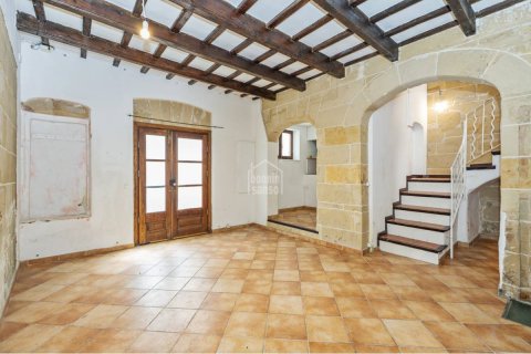 Townhouse for sale in Mahon, Menorca, Spain 3 bedrooms, 173 sq.m. No. 167676 - photo 2