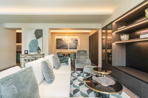Wohnung zum Verkauf in Barcelona, Spanien 3 Schlafzimmer, 218 m2 Nr. 192590 - Foto 3