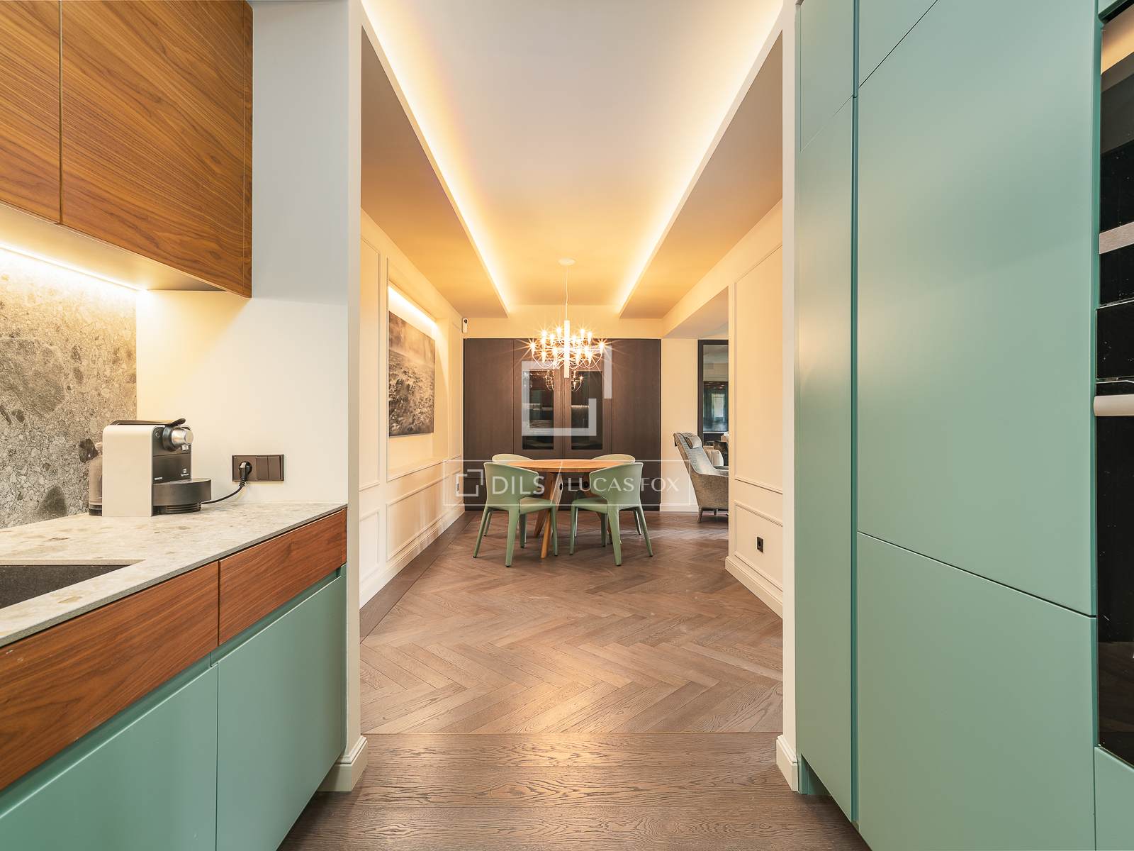 Huoneisto Barcelona, Espanja 3 makuuhuonetta, 218 m2 No. 192590