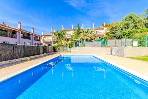 Villa zum Verkauf in Sitges, Barcelona, Spanien 5 Schlafzimmer, 187 m2 Nr. 192593 - Foto 2