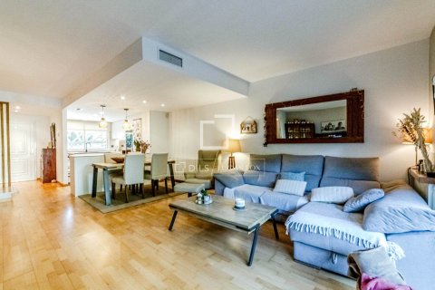 Villa zum Verkauf in Sitges, Barcelona, Spanien 5 Schlafzimmer, 187 m2 Nr. 192593 - Foto 10
