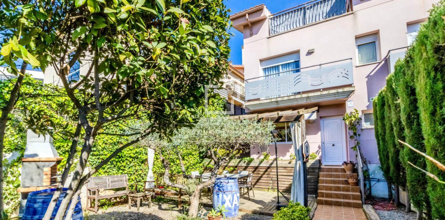 Villa in Sitges, Barcelona, Spanien 5 Schlafzimmer, 187 m2 Nr. 192593