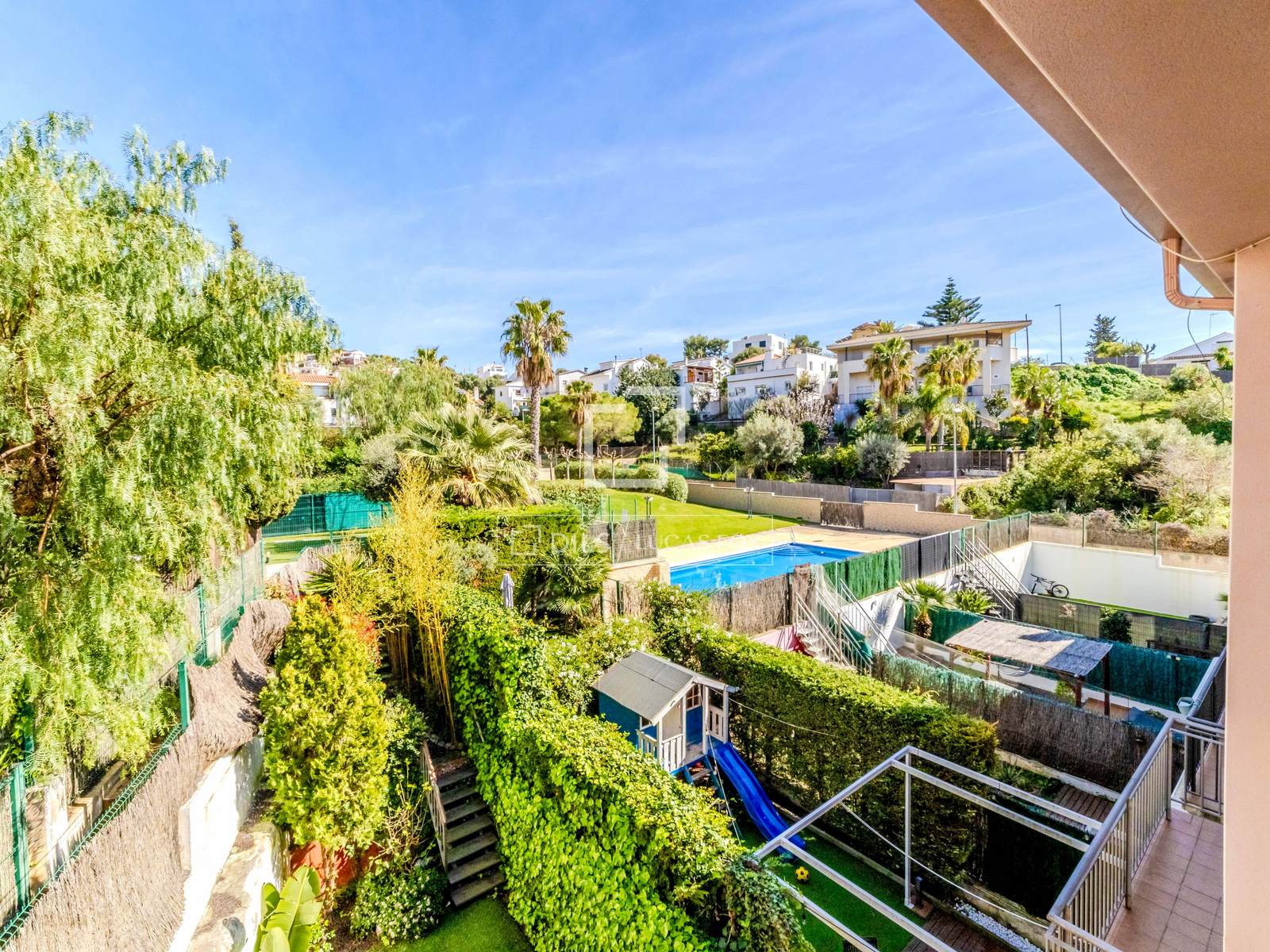 Villa a Sitges, Barcelona, Spagna 5 camere da letto, 187 mq. N° 192593