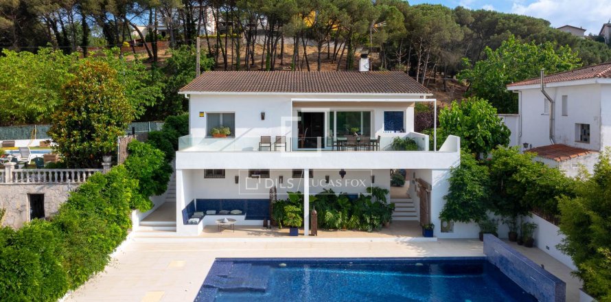 Villa in Vallromanes, Barcelona, Spain 3 bedrooms, 224 sq.m. No. 192588