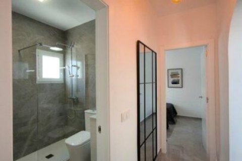 Villa for sale Urbanizacion Las Filipinas, Alicante, Spain 4 bedrooms, 171 sq.m. No. 113500 - photo 7