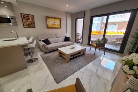 Apartment for sale Torrevieja, Alicante, Spain 2 bedrooms, 77 sq.m. No. 113501 - photo 2