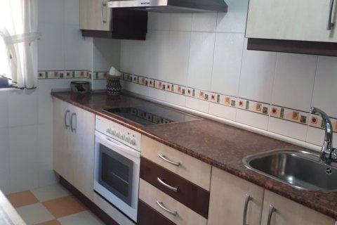 Продажа квартиры в Виллакиламбре, Леон, Испания 1 спальня, 80м2 №184938 - фото 4