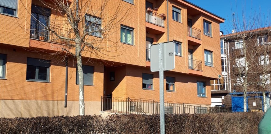 Квартира в Виллакиламбре, Леон, Испания 1 спальня, 80м2 №184938