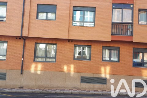 Продажа квартиры в Виллакиламбре, Леон, Испания 1 спальня, 80м2 №184938 - фото 2