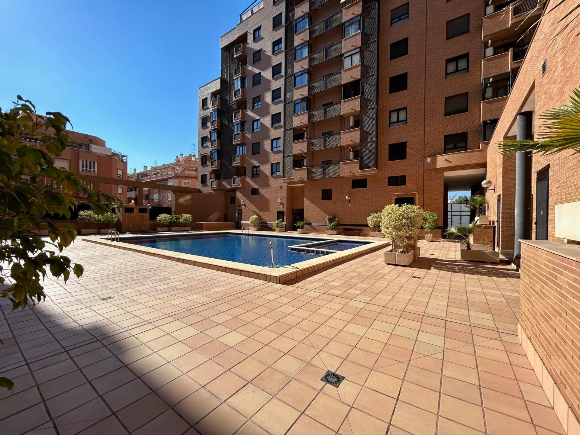 Apartamento en Alicante, España 2 dormitorios, 90 m2 No. 143947