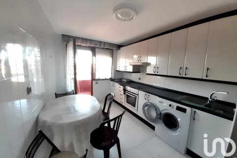 Apartment for sale in La Baneza, Leon, Spain 3 bedrooms, 127 sq.m. No. 186135 - photo 12