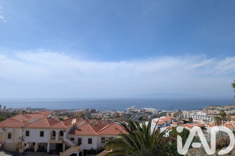 Apartment for sale in Adeje, Tenerife, Spain 2 bedrooms, 74 sq.m. No. 173280 - photo 25