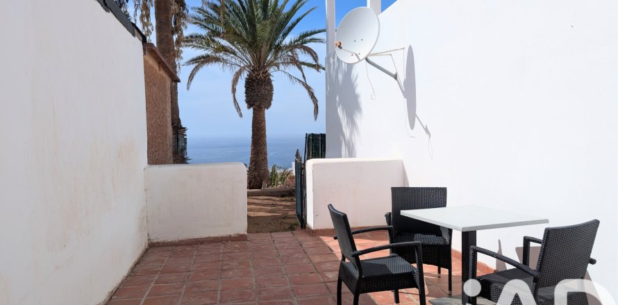 Apartment in Adeje, Tenerife, Spain 2 bedrooms, 74 sq.m. No. 173280