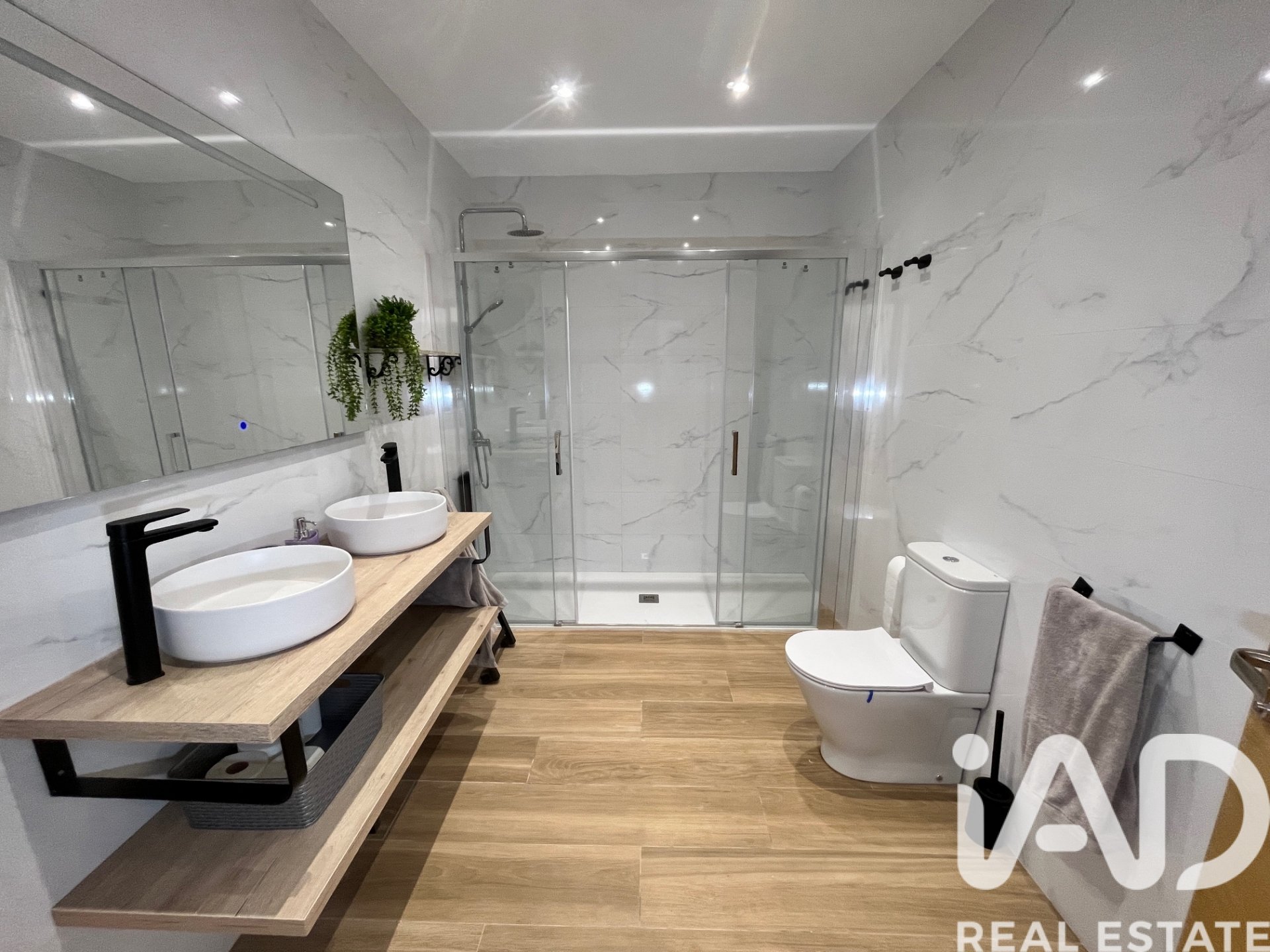 House in Oropesa del Mar, Castellon, Spain 9 bedrooms, 450 sq.m. No. 173281