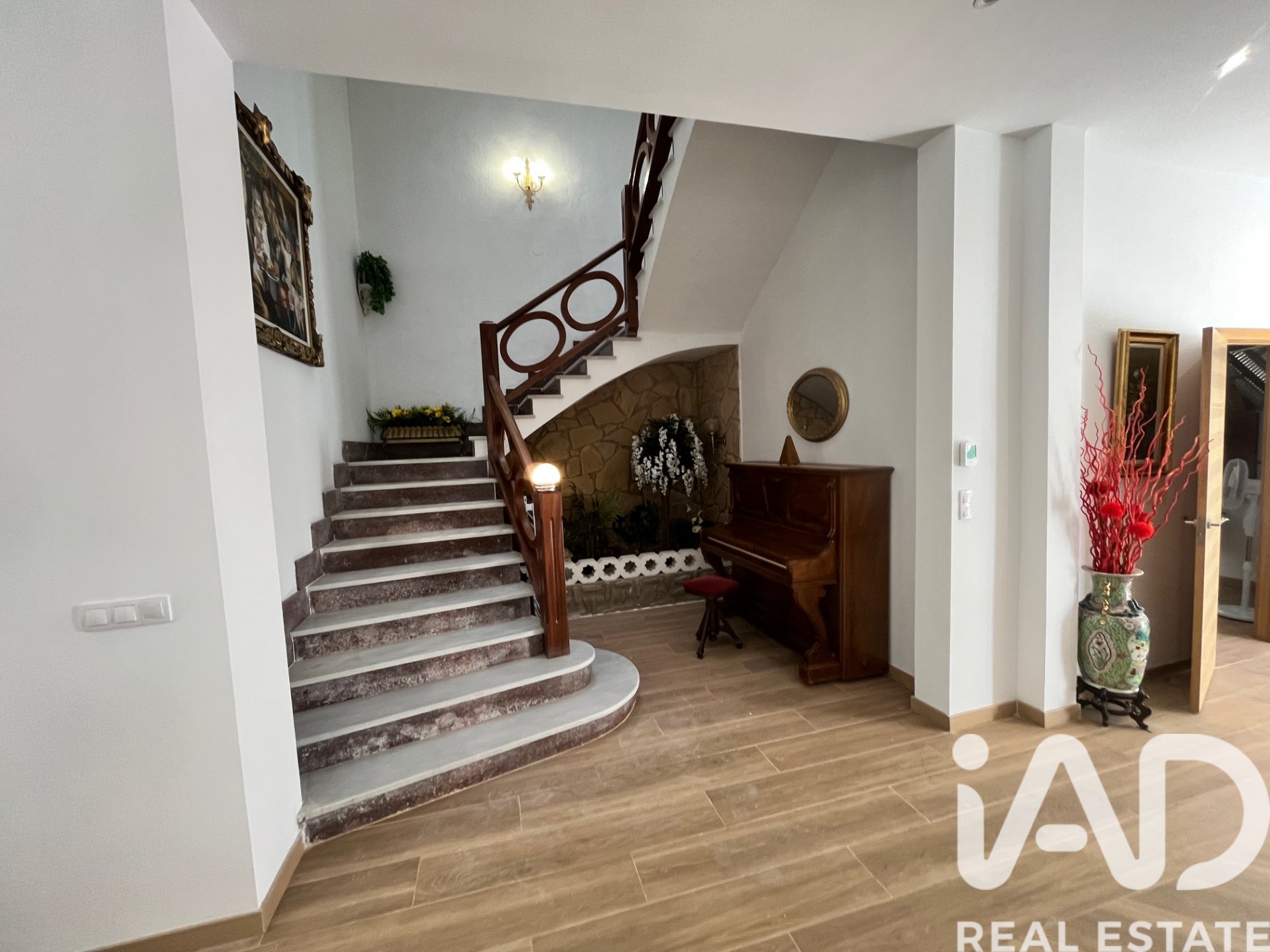 House in Oropesa del Mar, Castellon, Spain 9 bedrooms, 450 sq.m. No. 173281