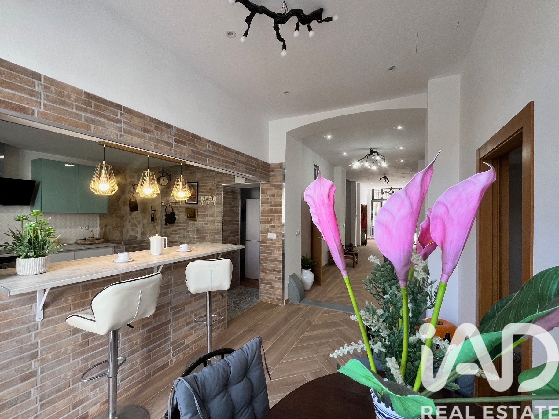House in Oropesa del Mar, Castellon, Spain 9 bedrooms, 450 sq.m. No. 173281