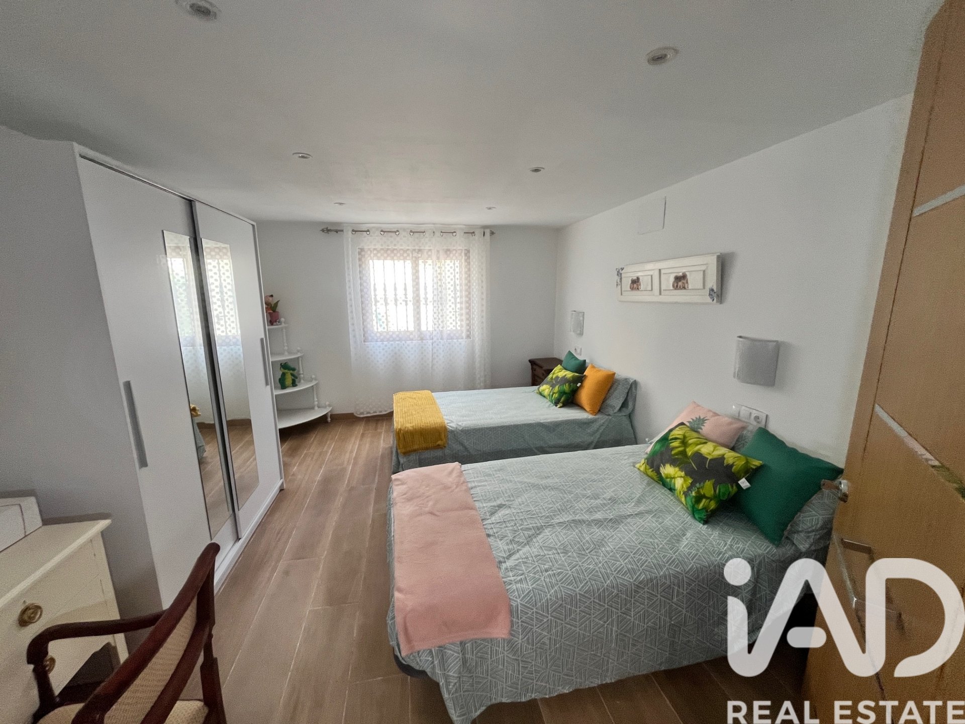 House in Oropesa del Mar, Castellon, Spain 9 bedrooms, 450 sq.m. No. 173281